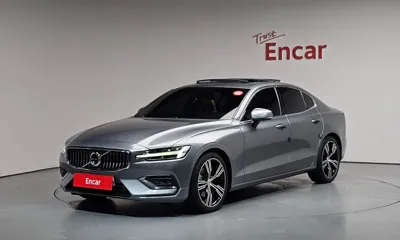 Volvo S60 · 2020 год