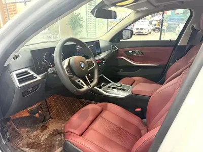 BMW 3 Series 2025, 6000 км, за 187600 CNY