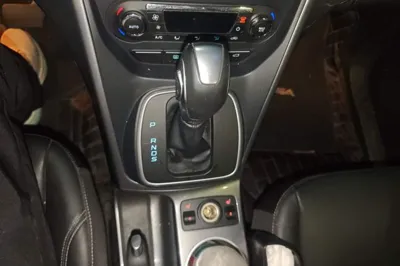 Ford Kuga 2015, 92900 км, за 41548.25 CNY - фото 11