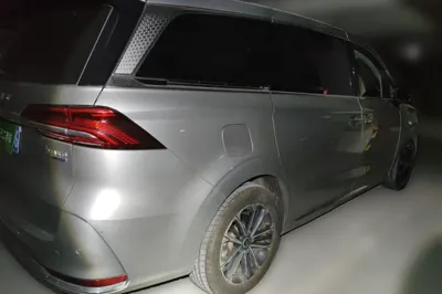 Roewe iMAX8 2021, 76000 км, за 98305.43 CNY - фото 9