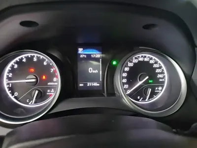 Toyota Camry 2023, 21100 км, за 101300 CNY - фото 18