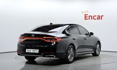 Hyundai Grandeur 2018, 61613 км, за 15800000 KRW