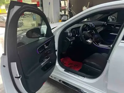 Mercedes-Benz C-Class 2022, 38000 км, за 168000 CNY