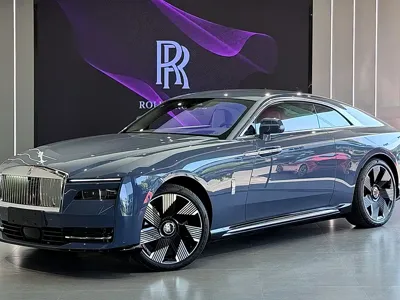 Rolls-Royce Phantom · 2024 год