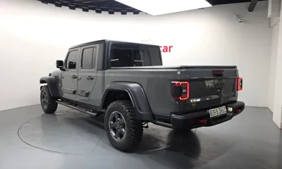 Jeep Gladiator 2022, 10663 км, за 999990000 KRW