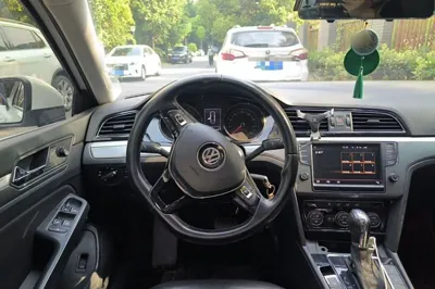 Volkswagen Lamando 2017, 160000 км, за 52738.65 CNY - фото 9