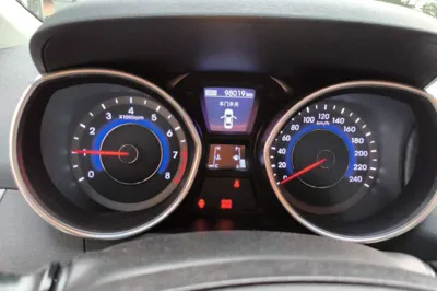 Hyundai Elantra (5th Generation 2012, 98000 км, за 21420.4 CNY - фото 11
