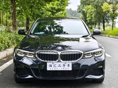 BMW 3 Series 2022, 60000 км, за 156800 CNY
