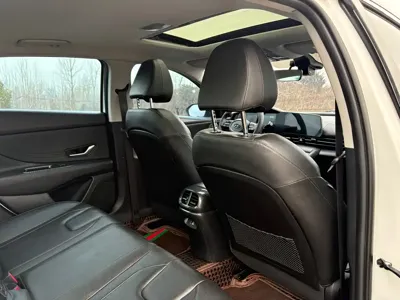 Hyundai Elantra 2023, 60000 км, за 81800 CNY - фото 18