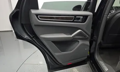 Porsche Cayenne 2023, 21960 км, за 69990000 KRW - фото 25