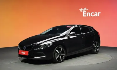 Volvo V40 · 2016 год