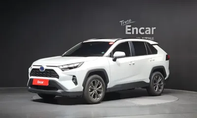 Toyota RAV4 · 2024 год