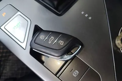 Roewe RX5 New Energy 2023, 35300 км, за 75119.23 CNY - фото 23