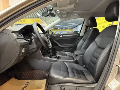 Volkswagen Passat 2017, 125000 км, за 59800 CNY - фото 8