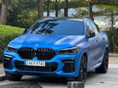 BMW X6 2023, 30300 км, за 93130000 KRW