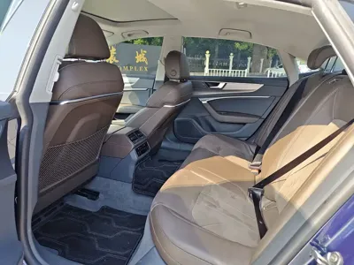 Audi A7L 2023, 59700 км, за 213800 CNY - фото 8