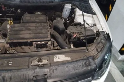 Volkswagen Polo 2016, 64500 км, за 38123.01 CNY - фото 3