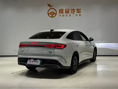 BYD 海豹06 2025, 8500 км, за 68000 CNY
