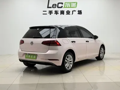 Volkswagen Golf 2018, 60000 км, за 52800 CNY