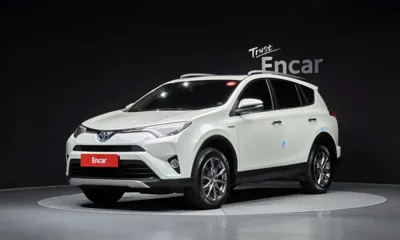 Toyota RAV4 · 2018 год