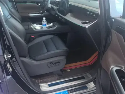 GAC Motor 传祺E8 PHEV 2024, 91100 км, за 128000 CNY - фото 8