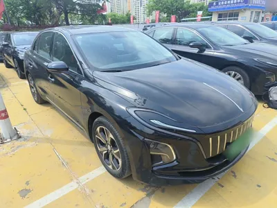 Hongqi E-QM5 2023, 3700 км, за 82037.89 CNY