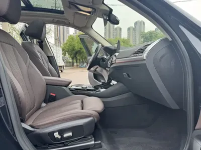BMW iX3 2023, 50000 км, за 126800 CNY - фото 8