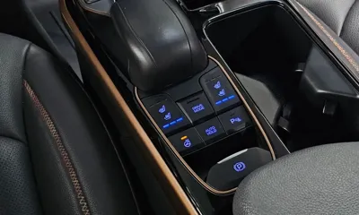 Hyundai Ioniq 2018, 109739 км, за 12500000 KRW - фото 17