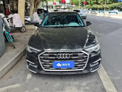 Audi A6L 2023, 50599 км, за 254800 CNY