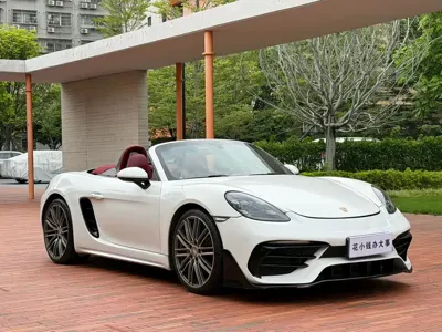 Porsche 718 2017, 80000 км, за 208000 CNY