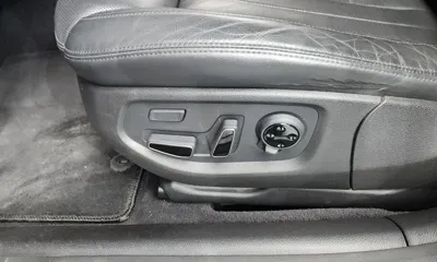 Hyundai Genesis 2016, 106622 км, за 7571.35 USD - фото 31