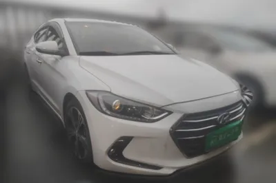 Hyundai Elantra (6th Generation 2018, 55300 км, за 40651.86 CNY
