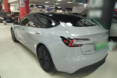 Tesla Model 3 2023, 27100 км, за 193909.91 CNY