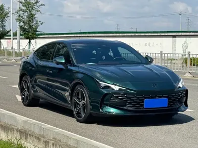 MG MG7 2023, 12000 км, за 82300 CNY