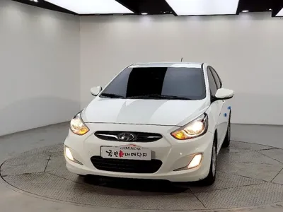 Hyundai Accent 2015, 180252 км, за 3500000 KRW