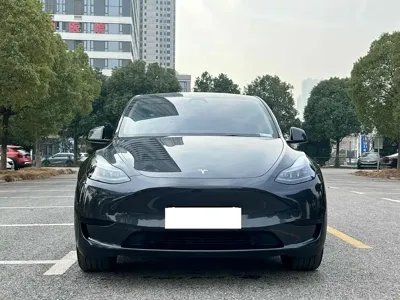 Tesla Model Y 2024, 20000 км, за 143000 CNY
