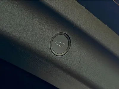 Tesla Model Y 2023, 32000 км, за 189800 CNY - фото 14