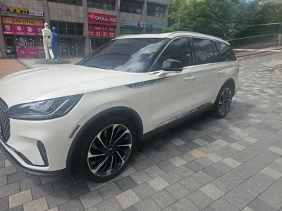 Lincoln Aviator 2025, 16500 км, за 70000000 KRW