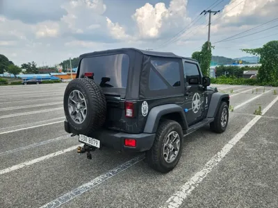 Jeep Wrangler 2017, 40800 км, за 24200000 KRW