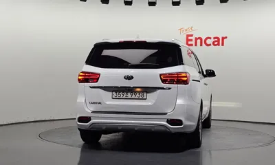 Kia Canival 2019, 152991 км, за 9900000 KRW