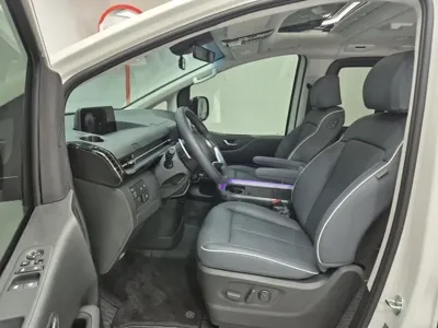 Hyundai Staria 2023, 5300 км, за 77750000 KRW - фото 13