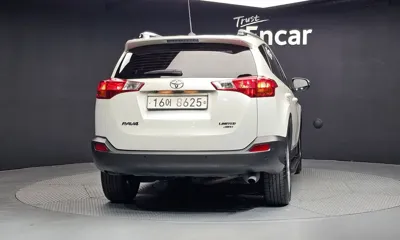 Toyota RAV4 2015, 111630 км, за 16500000 KRW