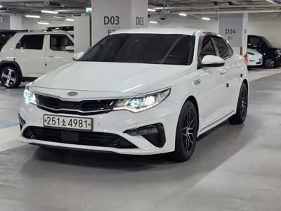 Kia K5 · 2019 год