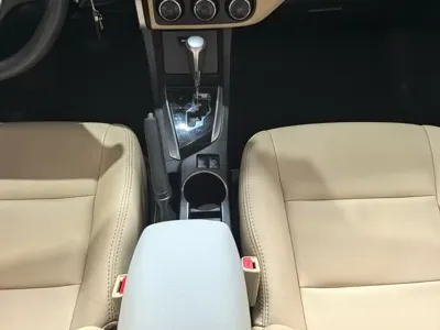 Toyota Corolla 2017, 82000 км, за 35500 CNY - фото 14