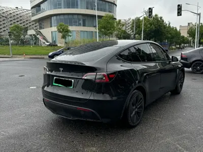 Tesla Model Y 2022, 80000 км, за 104500 CNY - фото 13