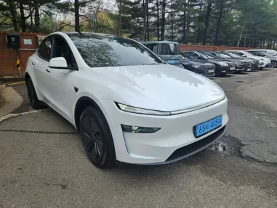 Tesla Model Y · 2026 год