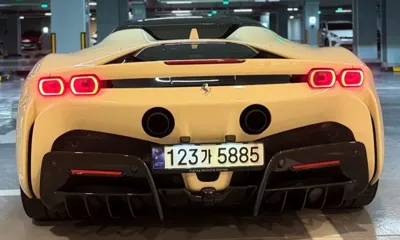 Ferrari SF90 2023, 3500 км, за 730000000 KRW