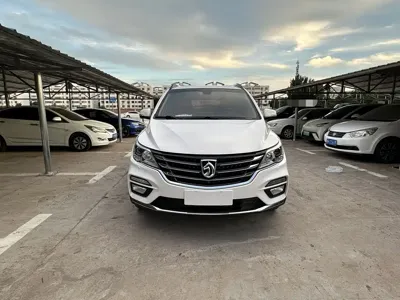 Baojun 560 2018, 90000 км, за 21800 CNY