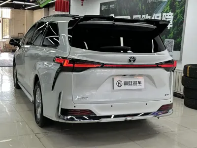 Toyota Granvia 2024, 28000 км, за 249800 CNY