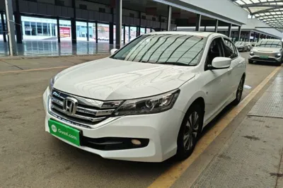 Honda Accord · 2015 год
